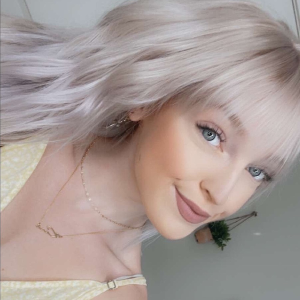Meet your Posher, Kara